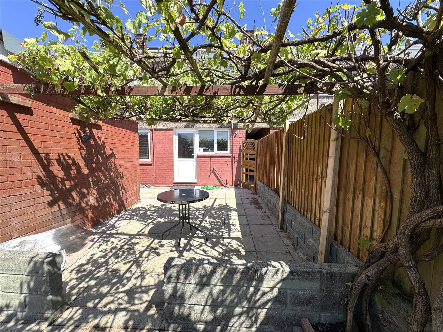 Gwernfadog Road, Ynysforgan, Swansea, SA6 6RZ
